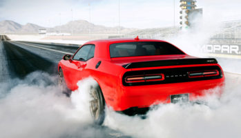 Challenger_SRT_Hellcat_1