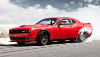 Challenger_SRT_Hellcat_3